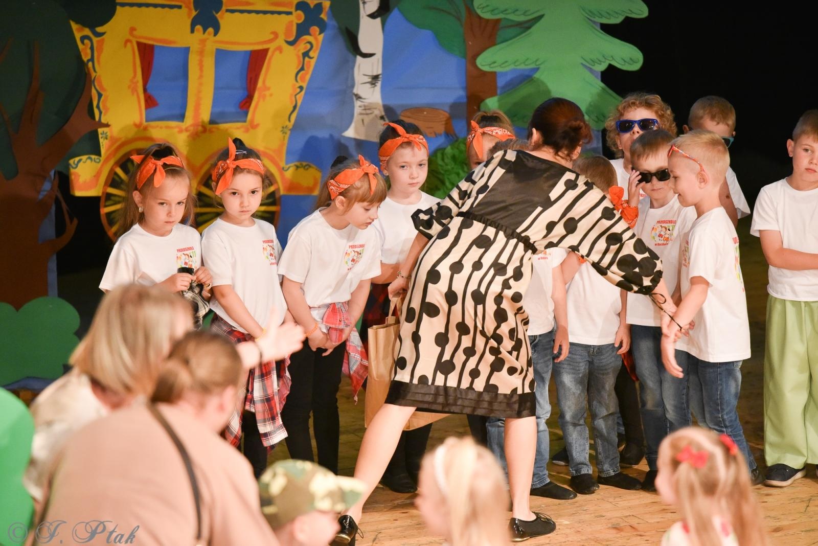 Zdjęcie w galerii na portalu naszraciborz.pl: Gala XIV Mini Festiwalu Przedszkolaków [FOTO i WIDEO] wiadomości z regionu