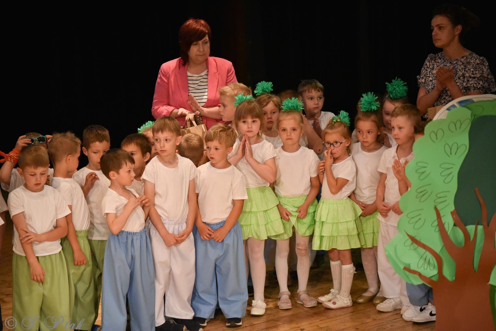 Zdjęcie w galerii na portalu naszraciborz.pl: Gala XIV Mini Festiwalu Przedszkolaków [FOTO i WIDEO] wiadomości z regionu