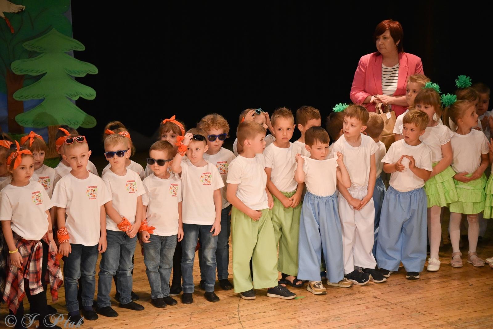 Zdjęcie w galerii na portalu naszraciborz.pl: Gala XIV Mini Festiwalu Przedszkolaków [FOTO i WIDEO] wiadomości z regionu