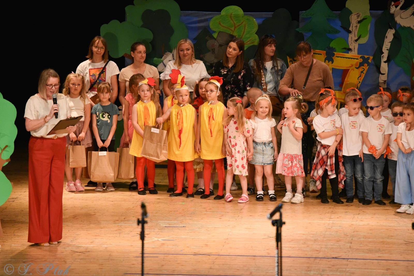 Zdjęcie w galerii na portalu naszraciborz.pl: Gala XIV Mini Festiwalu Przedszkolaków [FOTO i WIDEO] wiadomości z regionu