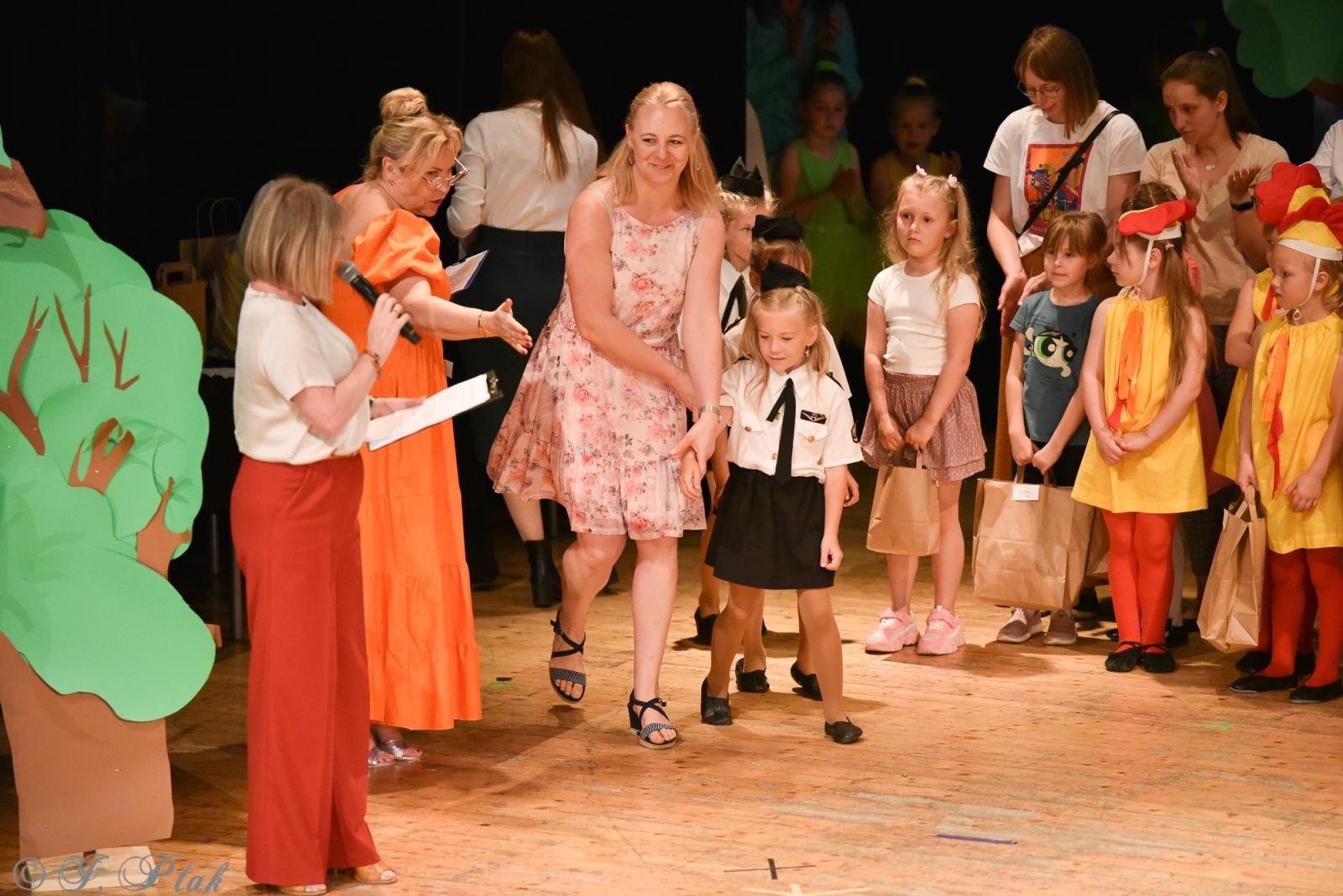 Zdjęcie w galerii na portalu naszraciborz.pl: Gala XIV Mini Festiwalu Przedszkolaków [FOTO i WIDEO] wiadomości z regionu