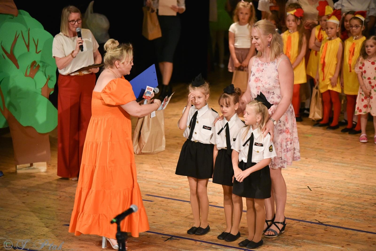 Zdjęcie w galerii na portalu naszraciborz.pl: Gala XIV Mini Festiwalu Przedszkolaków [FOTO i WIDEO] wiadomości z regionu