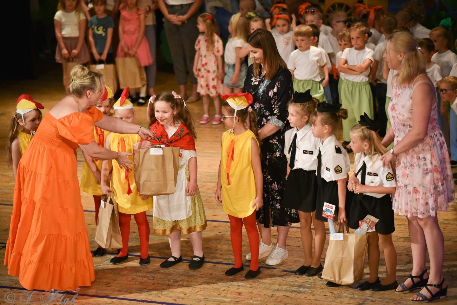 Zdjęcie w galerii na portalu naszraciborz.pl: Gala XIV Mini Festiwalu Przedszkolaków [FOTO i WIDEO] wiadomości z regionu