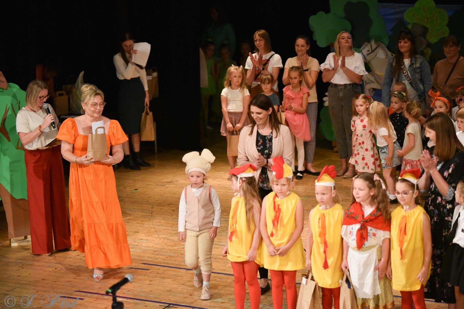 Zdjęcie w galerii na portalu naszraciborz.pl: Gala XIV Mini Festiwalu Przedszkolaków [FOTO i WIDEO] wiadomości z regionu