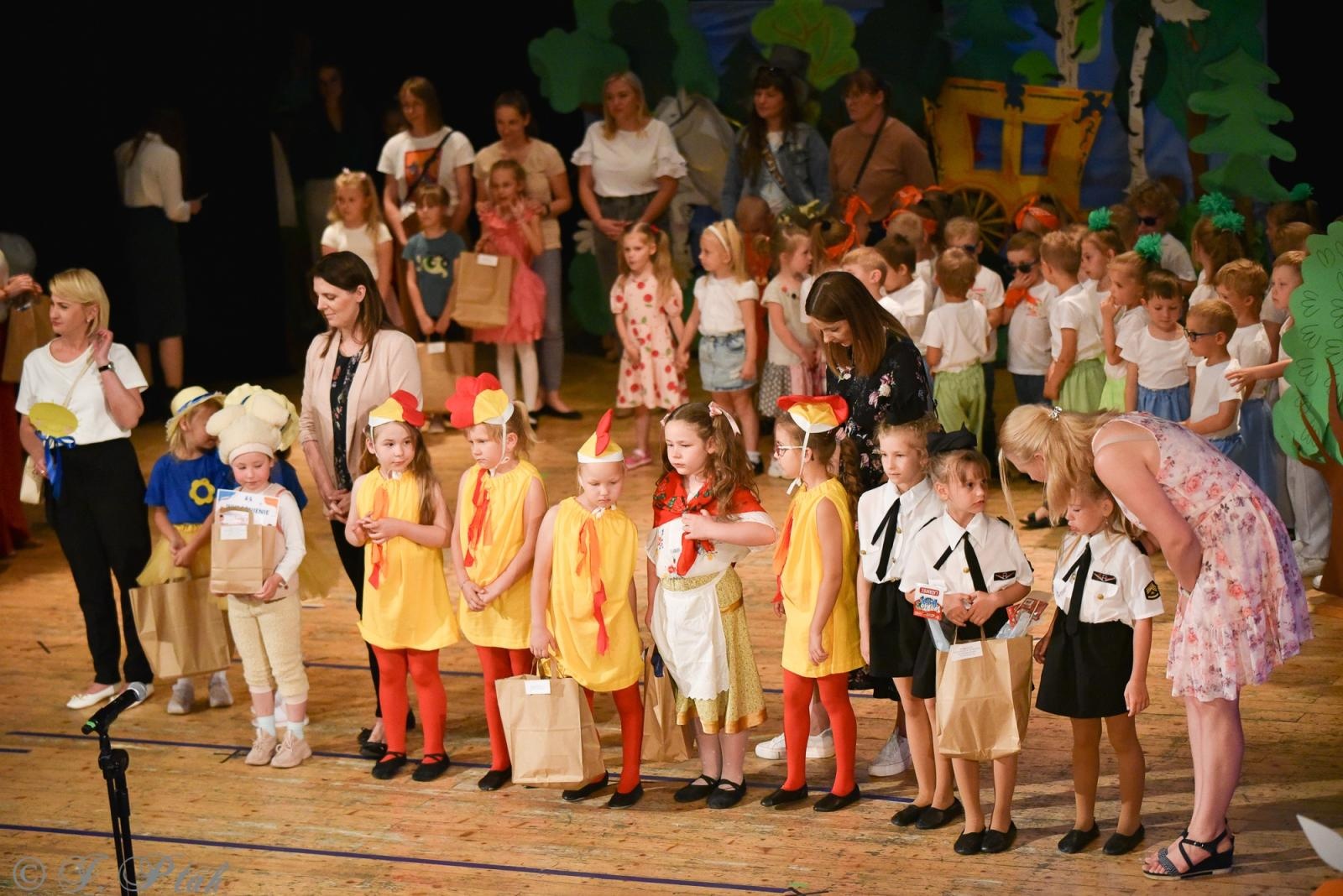 Zdjęcie w galerii na portalu naszraciborz.pl: Gala XIV Mini Festiwalu Przedszkolaków [FOTO i WIDEO] wiadomości z regionu