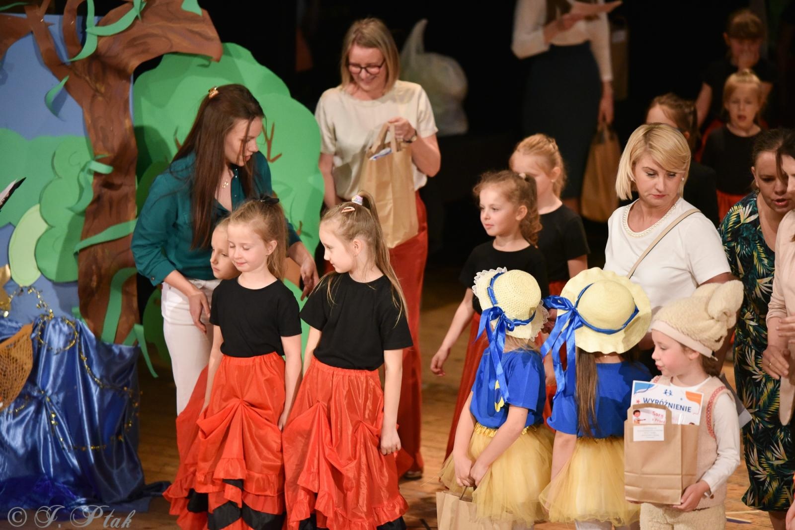 Zdjęcie w galerii na portalu naszraciborz.pl: Gala XIV Mini Festiwalu Przedszkolaków [FOTO i WIDEO] wiadomości z regionu