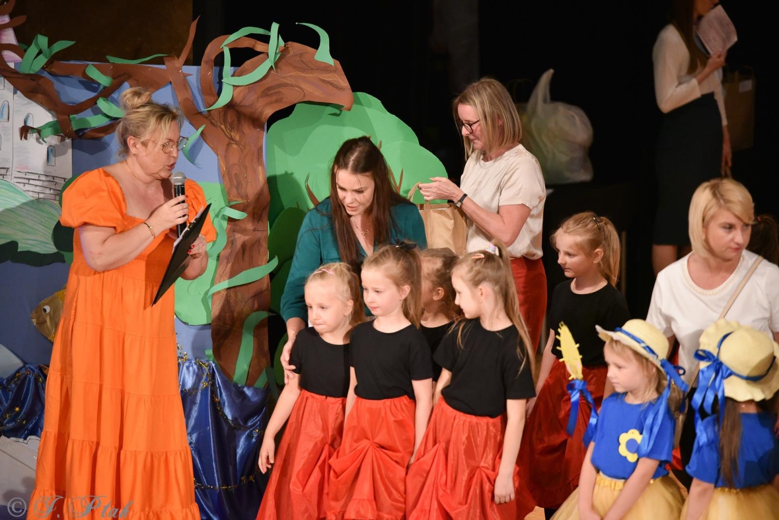 Zdjęcie w galerii na portalu naszraciborz.pl: Gala XIV Mini Festiwalu Przedszkolaków [FOTO i WIDEO] wiadomości z regionu