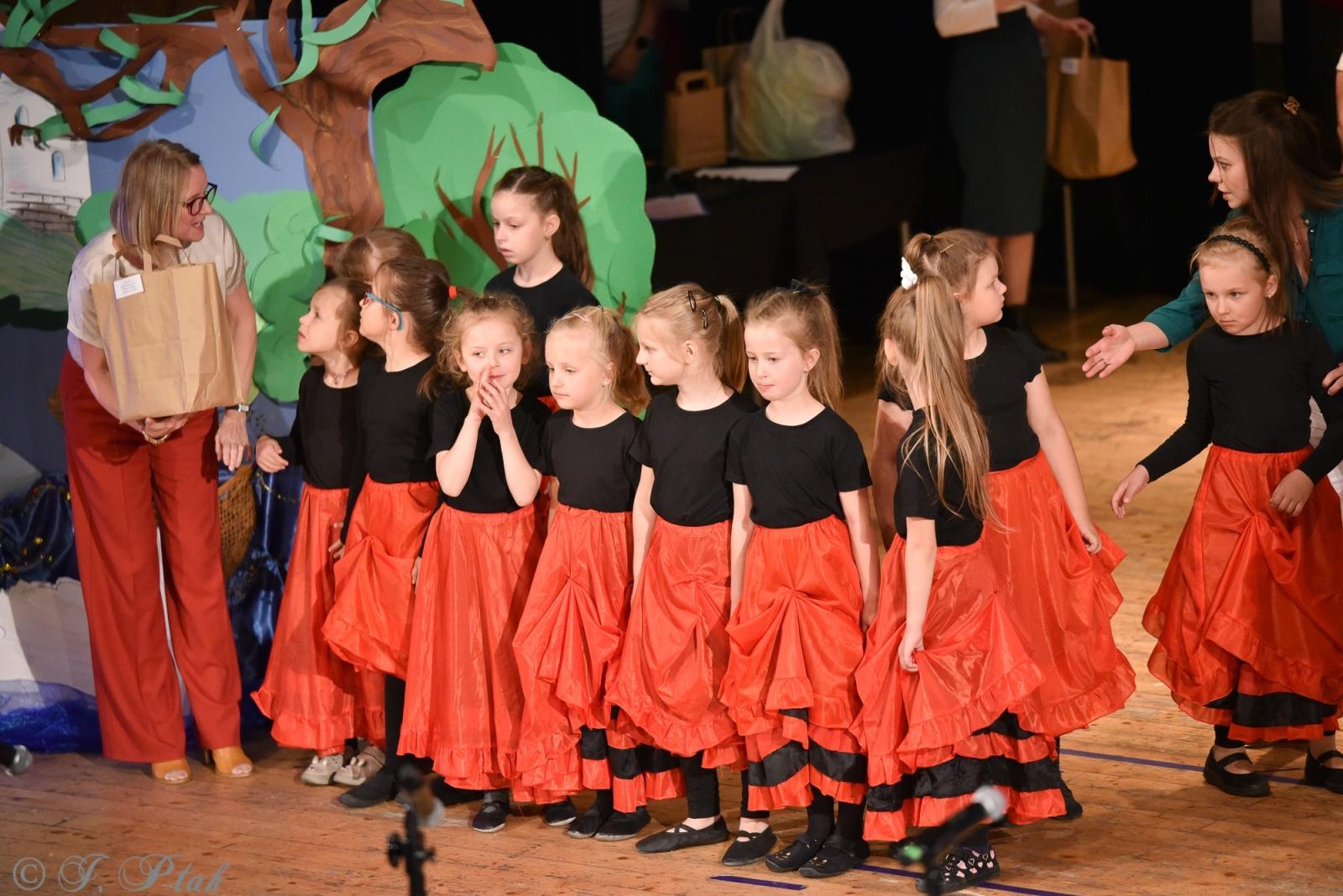 Zdjęcie w galerii na portalu naszraciborz.pl: Gala XIV Mini Festiwalu Przedszkolaków [FOTO i WIDEO] wiadomości z regionu