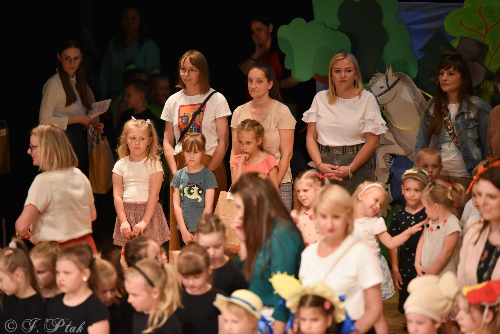 Zdjęcie w galerii na portalu naszraciborz.pl: Gala XIV Mini Festiwalu Przedszkolaków [FOTO i WIDEO] wiadomości z regionu