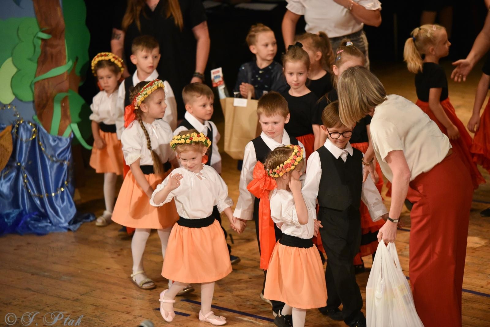 Zdjęcie w galerii na portalu naszraciborz.pl: Gala XIV Mini Festiwalu Przedszkolaków [FOTO i WIDEO] wiadomości z regionu