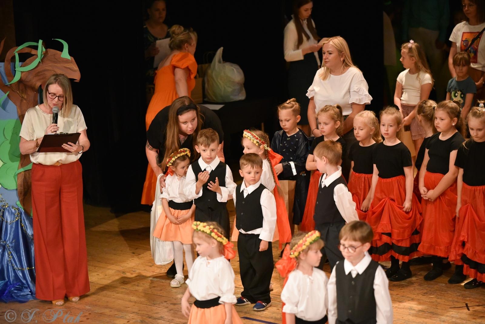 Zdjęcie w galerii na portalu naszraciborz.pl: Gala XIV Mini Festiwalu Przedszkolaków [FOTO i WIDEO] wiadomości z regionu