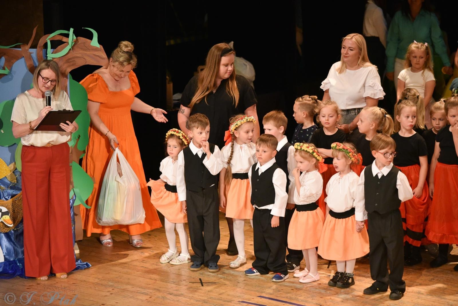 Zdjęcie w galerii na portalu naszraciborz.pl: Gala XIV Mini Festiwalu Przedszkolaków [FOTO i WIDEO] wiadomości z regionu