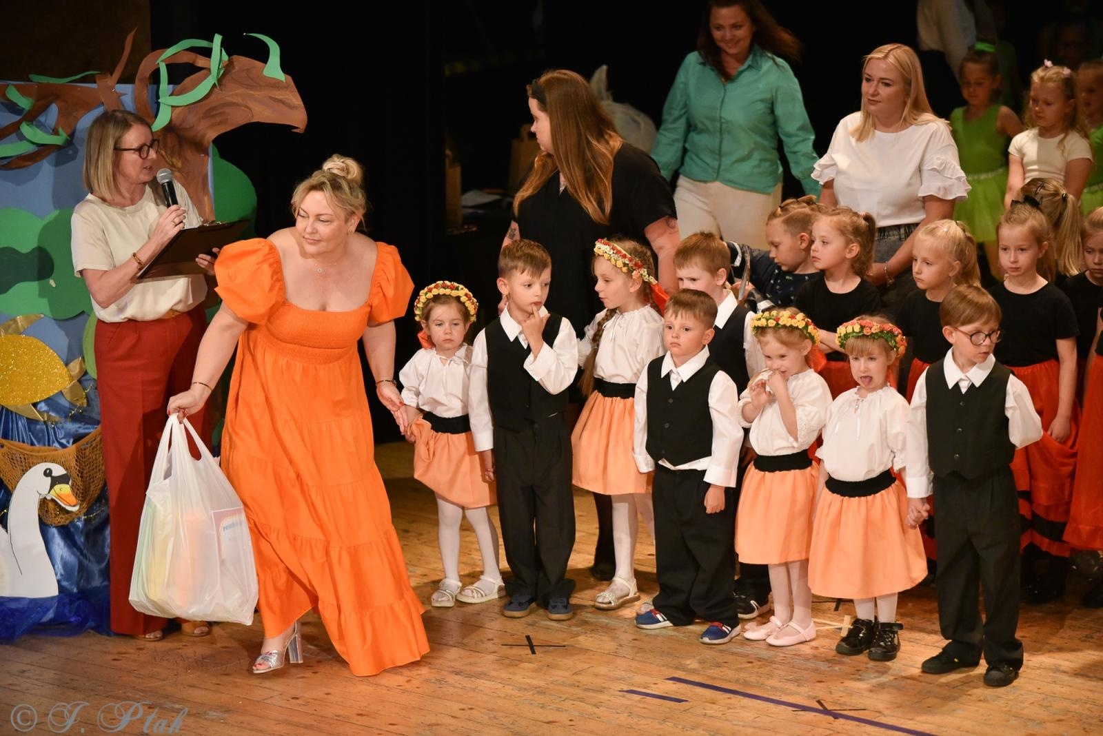 Zdjęcie w galerii na portalu naszraciborz.pl: Gala XIV Mini Festiwalu Przedszkolaków [FOTO i WIDEO] wiadomości z regionu