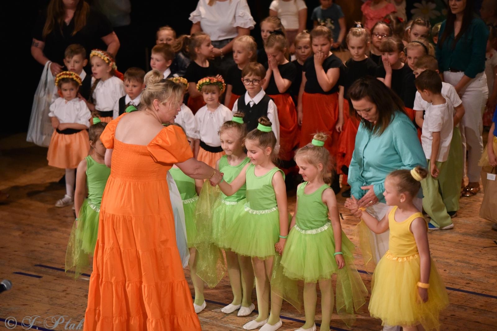 Zdjęcie w galerii na portalu naszraciborz.pl: Gala XIV Mini Festiwalu Przedszkolaków [FOTO i WIDEO] wiadomości z regionu