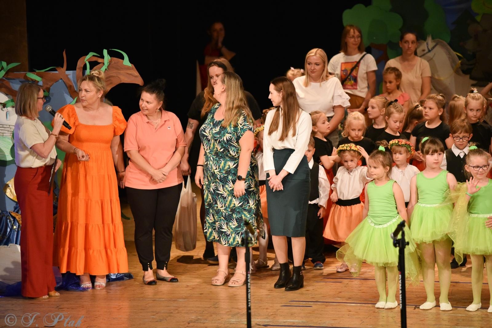 Zdjęcie w galerii na portalu naszraciborz.pl: Gala XIV Mini Festiwalu Przedszkolaków [FOTO i WIDEO] wiadomości z regionu