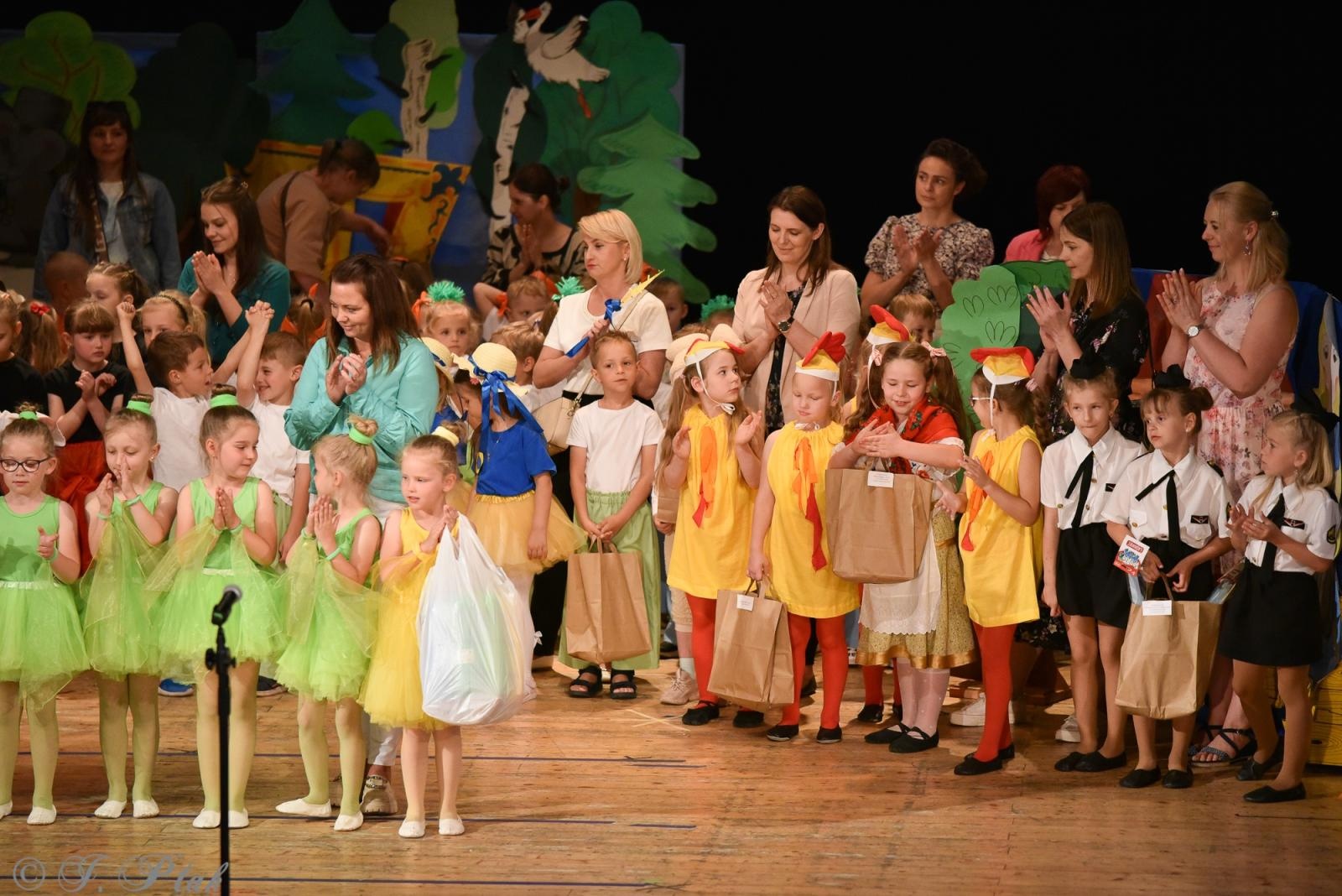 Zdjęcie w galerii na portalu naszraciborz.pl: Gala XIV Mini Festiwalu Przedszkolaków [FOTO i WIDEO] wiadomości z regionu