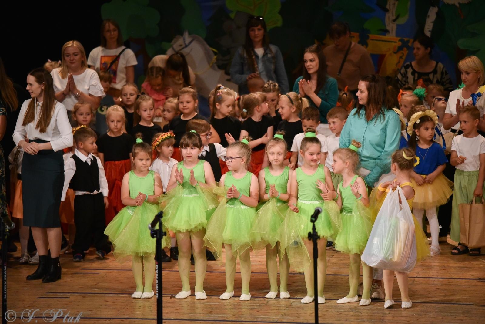 Zdjęcie w galerii na portalu naszraciborz.pl: Gala XIV Mini Festiwalu Przedszkolaków [FOTO i WIDEO] wiadomości z regionu