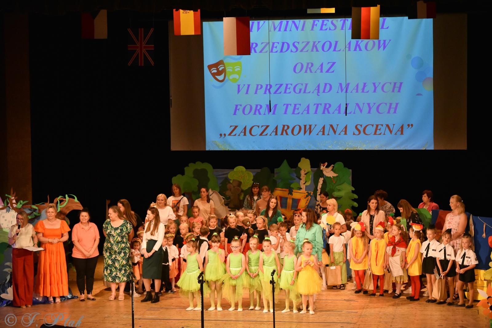 Zdjęcie w galerii na portalu naszraciborz.pl: Gala XIV Mini Festiwalu Przedszkolaków [FOTO i WIDEO] wiadomości z regionu