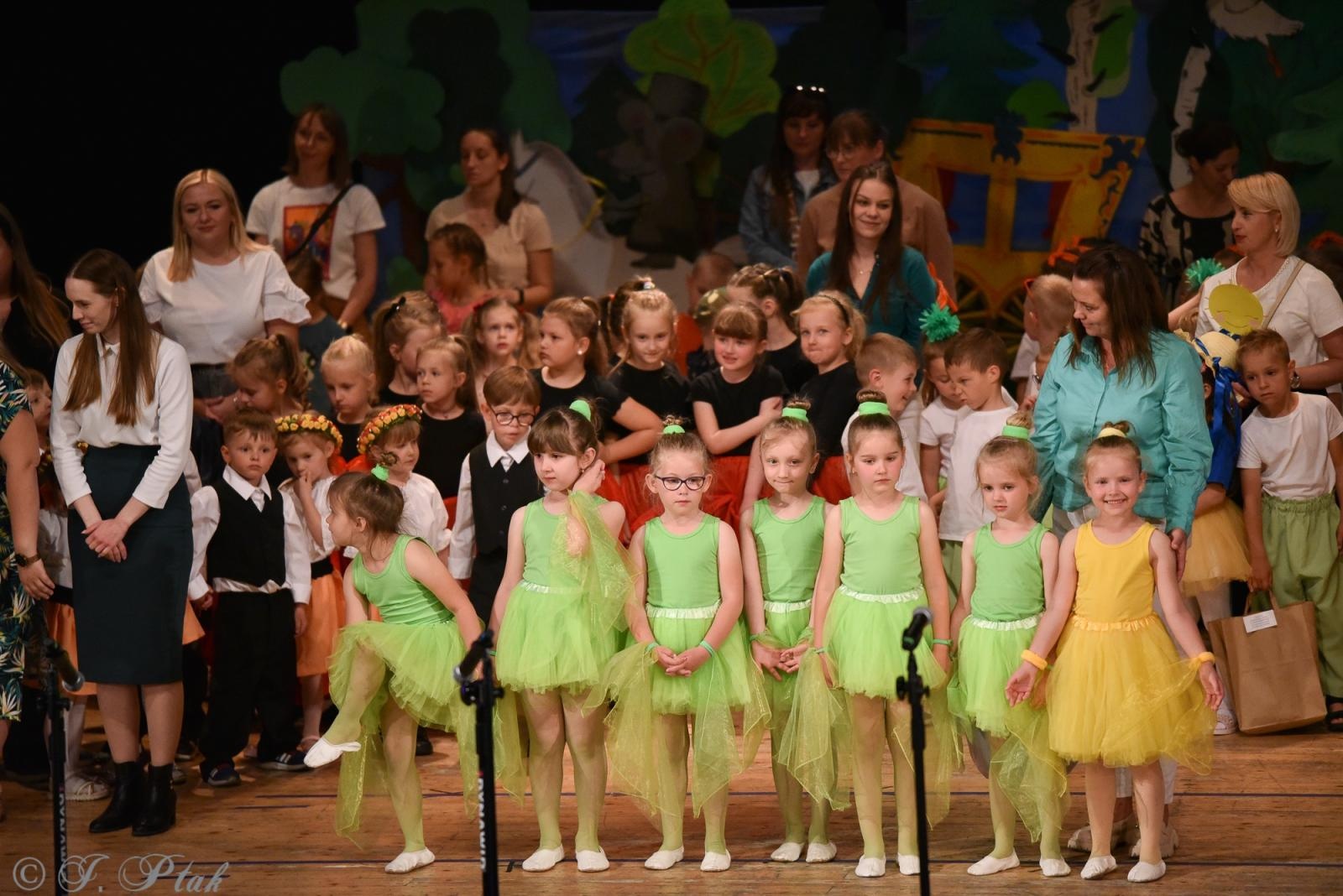 Zdjęcie w galerii na portalu naszraciborz.pl: Gala XIV Mini Festiwalu Przedszkolaków [FOTO i WIDEO] wiadomości z regionu