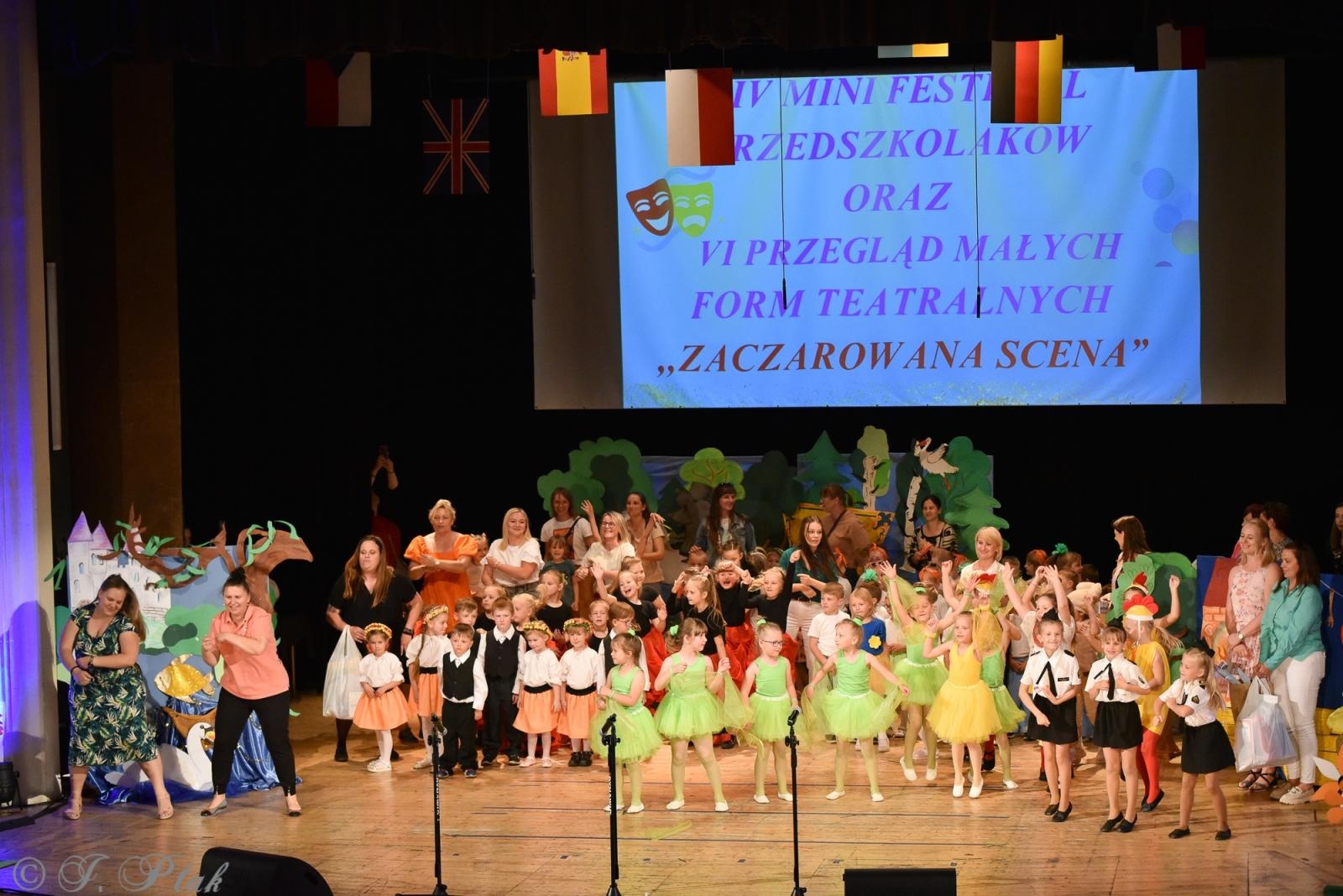 Zdjęcie w galerii na portalu naszraciborz.pl: Gala XIV Mini Festiwalu Przedszkolaków [FOTO i WIDEO] wiadomości z regionu