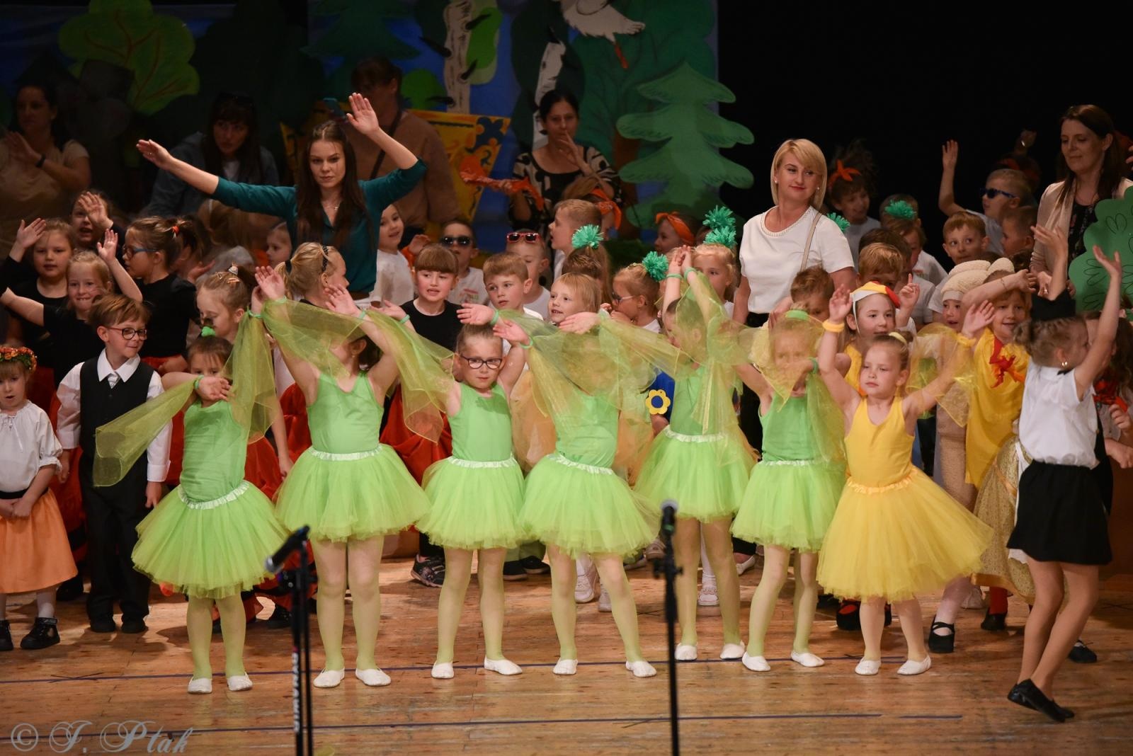 Zdjęcie w galerii na portalu naszraciborz.pl: Gala XIV Mini Festiwalu Przedszkolaków [FOTO i WIDEO] wiadomości z regionu