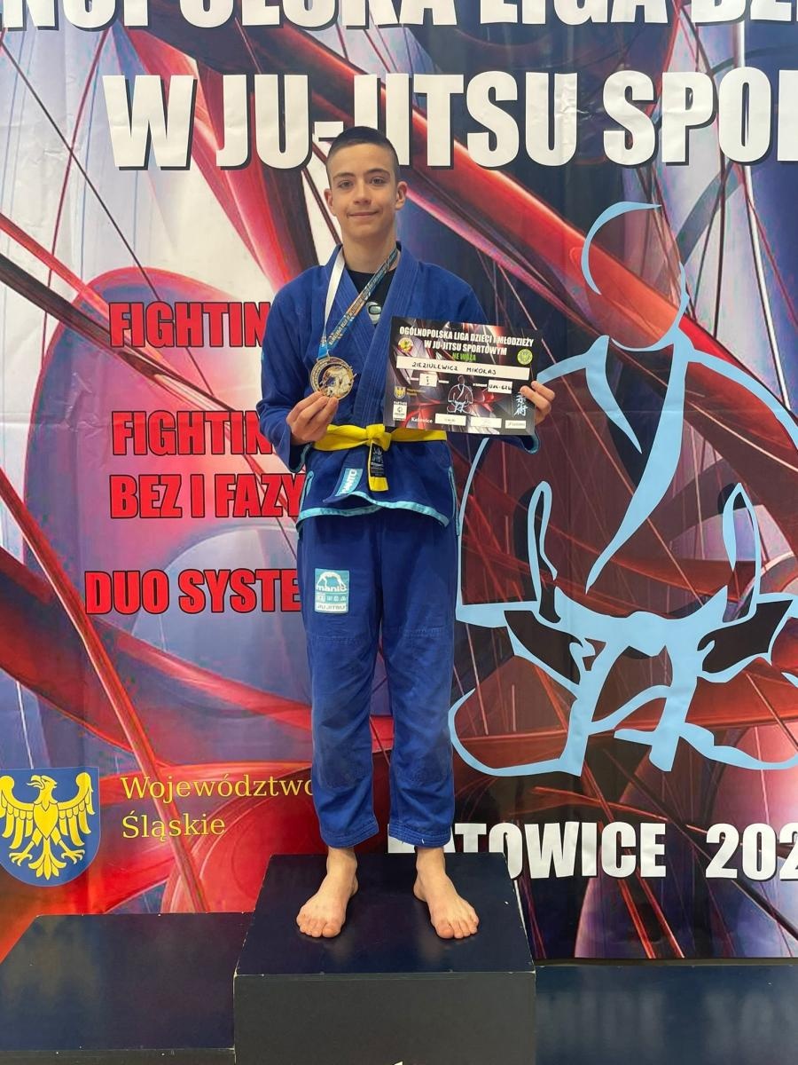 Zdjęcie w galerii na portalu naszraciborz.pl: Łamatorzy z Raciborza na katowickich matach wiadomości z regionu