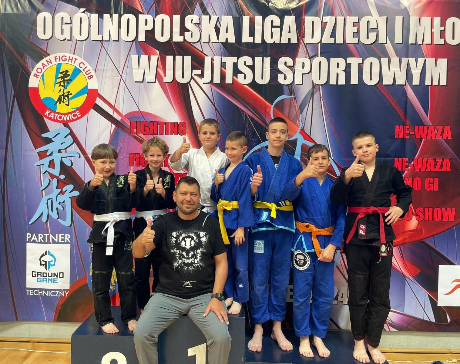 Zdjęcie w galerii na portalu naszraciborz.pl: Łamatorzy z Raciborza na katowickich matach wiadomości z regionu