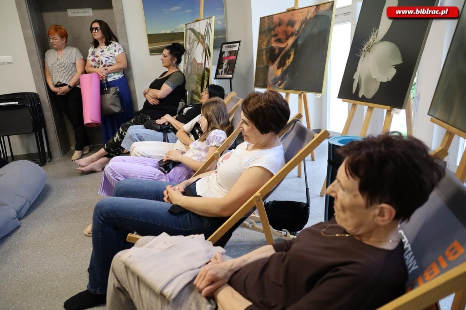 Zdjęcie w galerii na portalu naszraciborz.pl: Rozgość się w swoim ciele. Rozgość się w Bibliotece wiadomości z regionu