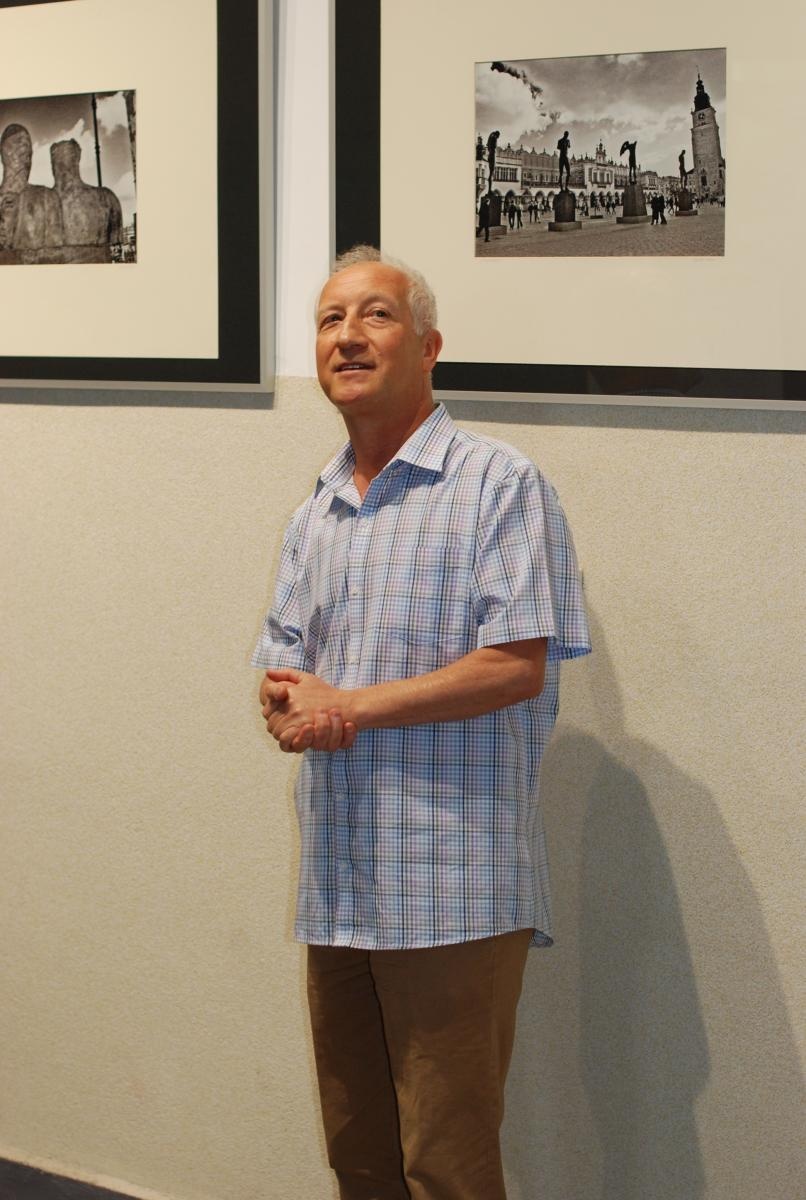 Zdjęcie w galerii na portalu naszraciborz.pl: Wernisaż wystawy Mitoraj w Krakowie w GCK w Nędzy wiadomości z regionu