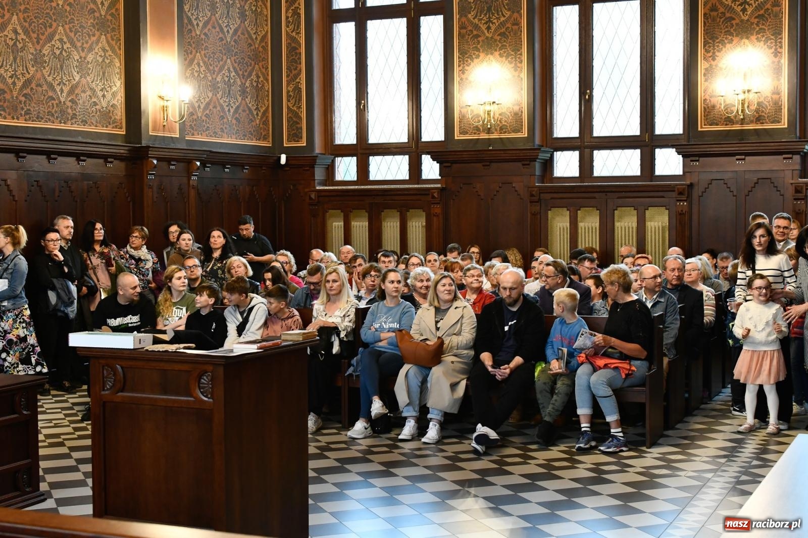 Zdjęcie w galerii na portalu naszraciborz.pl: Sprawa Rity Gorgonowej na wokandzie, czyli III Noc Muzeów w raciborskim sądzie wiadomości z regionu
