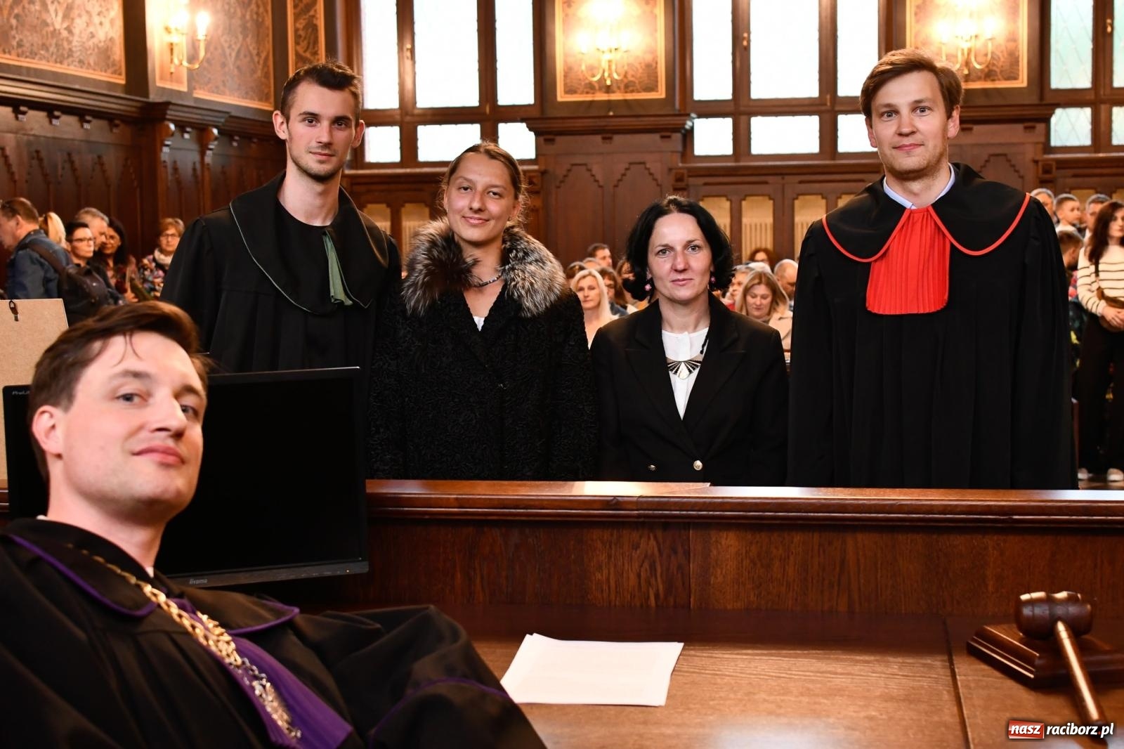 Zdjęcie w galerii na portalu naszraciborz.pl: Sprawa Rity Gorgonowej na wokandzie, czyli III Noc Muzeów w raciborskim sądzie wiadomości z regionu