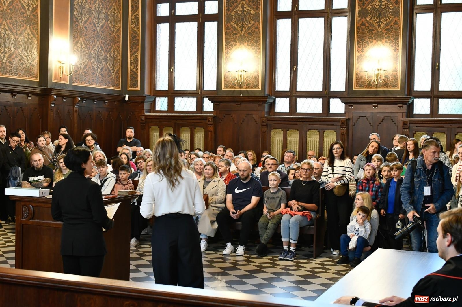 Zdjęcie w galerii na portalu naszraciborz.pl: Sprawa Rity Gorgonowej na wokandzie, czyli III Noc Muzeów w raciborskim sądzie wiadomości z regionu