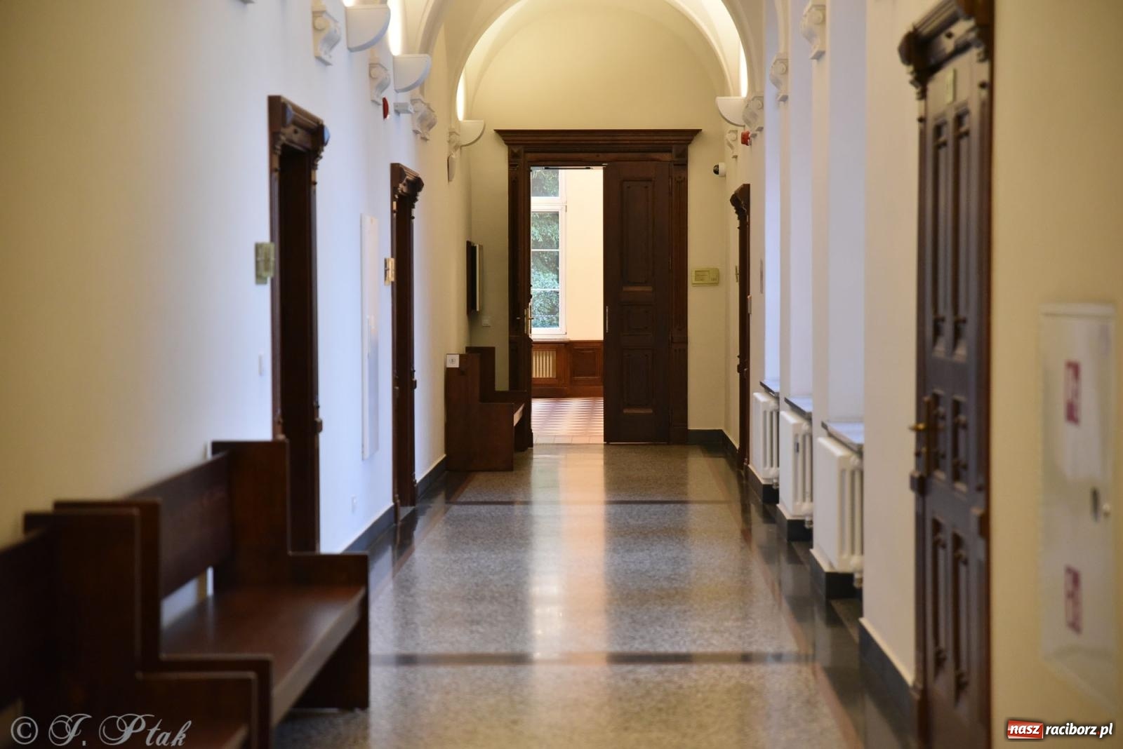 Zdjęcie w galerii na portalu naszraciborz.pl: Sprawa Rity Gorgonowej na wokandzie, czyli III Noc Muzeów w raciborskim sądzie wiadomości z regionu