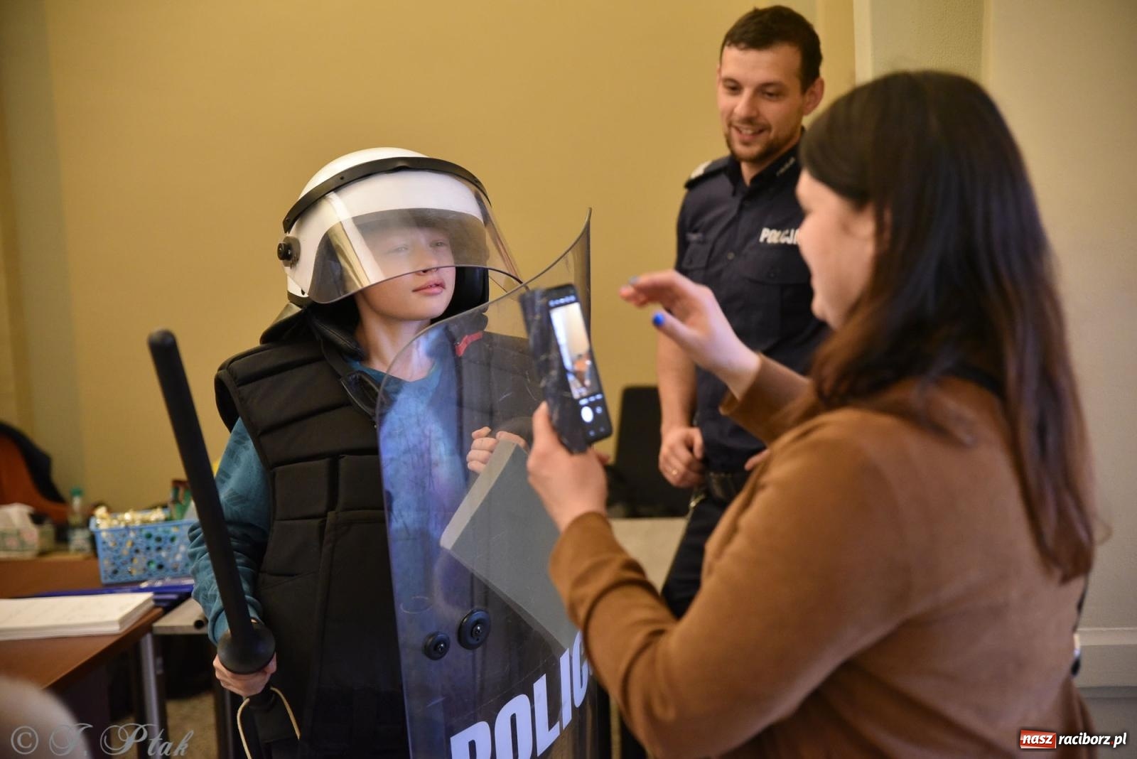 Zdjęcie w galerii na portalu naszraciborz.pl: Sprawa Rity Gorgonowej na wokandzie, czyli III Noc Muzeów w raciborskim sądzie wiadomości z regionu