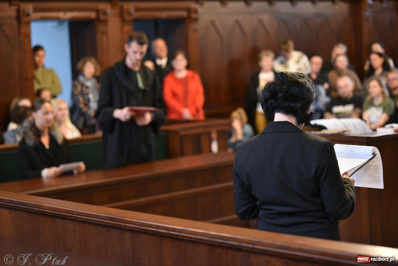 Zdjęcie w galerii na portalu naszraciborz.pl: Sprawa Rity Gorgonowej na wokandzie, czyli III Noc Muzeów w raciborskim sądzie wiadomości z regionu