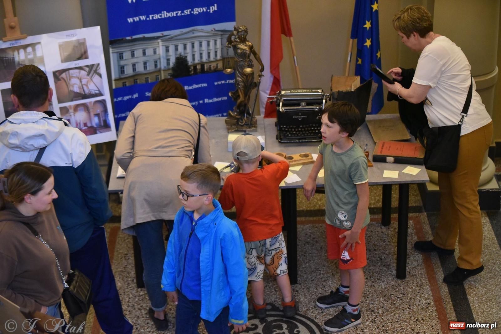 Zdjęcie w galerii na portalu naszraciborz.pl: Sprawa Rity Gorgonowej na wokandzie, czyli III Noc Muzeów w raciborskim sądzie wiadomości z regionu