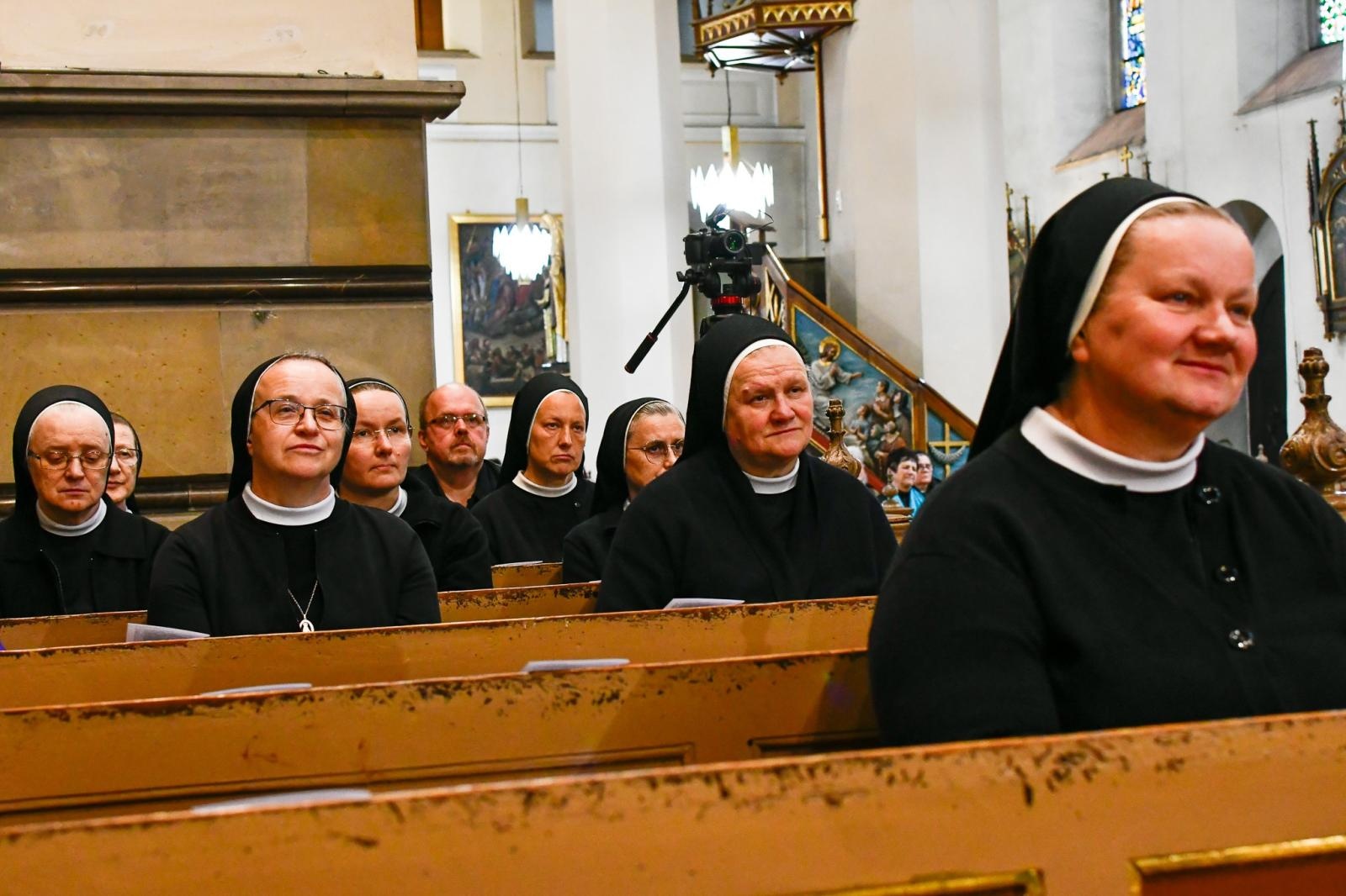 Zdjęcie w galerii na portalu naszraciborz.pl: III Dni Dulcissimiańskie. Mistyczka z Raciborza Brzezia bliższa wiernym wiadomości z regionu