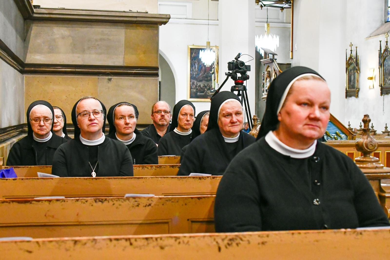 Zdjęcie w galerii na portalu naszraciborz.pl: III Dni Dulcissimiańskie. Mistyczka z Raciborza Brzezia bliższa wiernym wiadomości z regionu