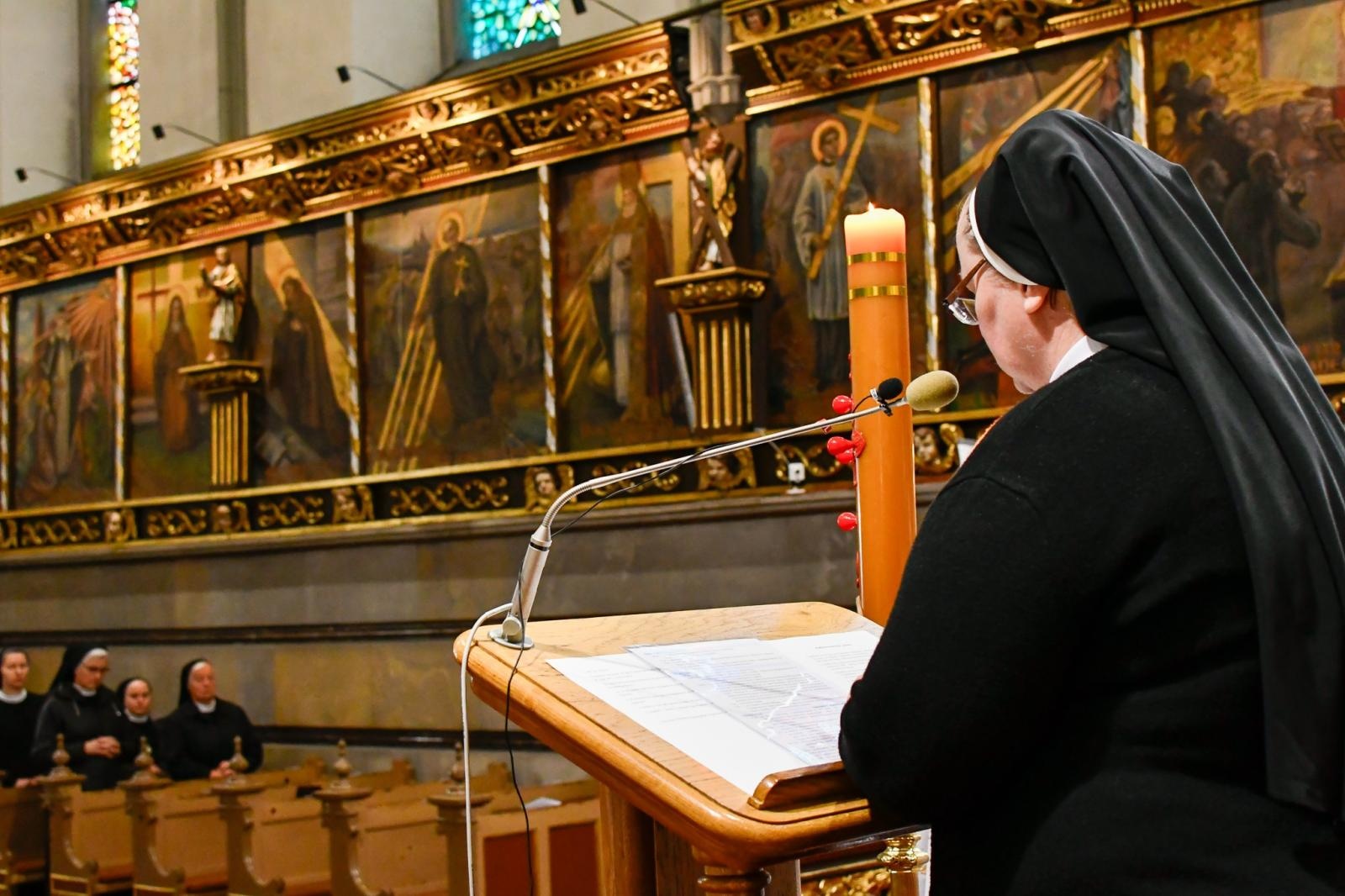 Zdjęcie w galerii na portalu naszraciborz.pl: III Dni Dulcissimiańskie. Mistyczka z Raciborza Brzezia bliższa wiernym wiadomości z regionu