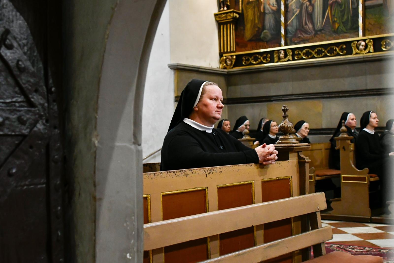 Zdjęcie w galerii na portalu naszraciborz.pl: III Dni Dulcissimiańskie. Mistyczka z Raciborza Brzezia bliższa wiernym wiadomości z regionu