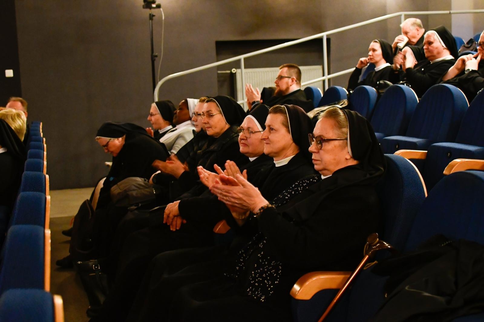 Zdjęcie w galerii na portalu naszraciborz.pl: III Dni Dulcissimiańskie. Mistyczka z Raciborza Brzezia bliższa wiernym wiadomości z regionu