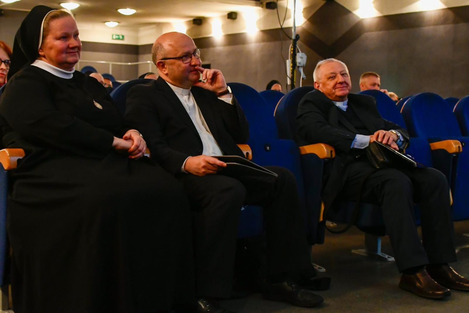 Zdjęcie w galerii na portalu naszraciborz.pl: III Dni Dulcissimiańskie. Mistyczka z Raciborza Brzezia bliższa wiernym wiadomości z regionu