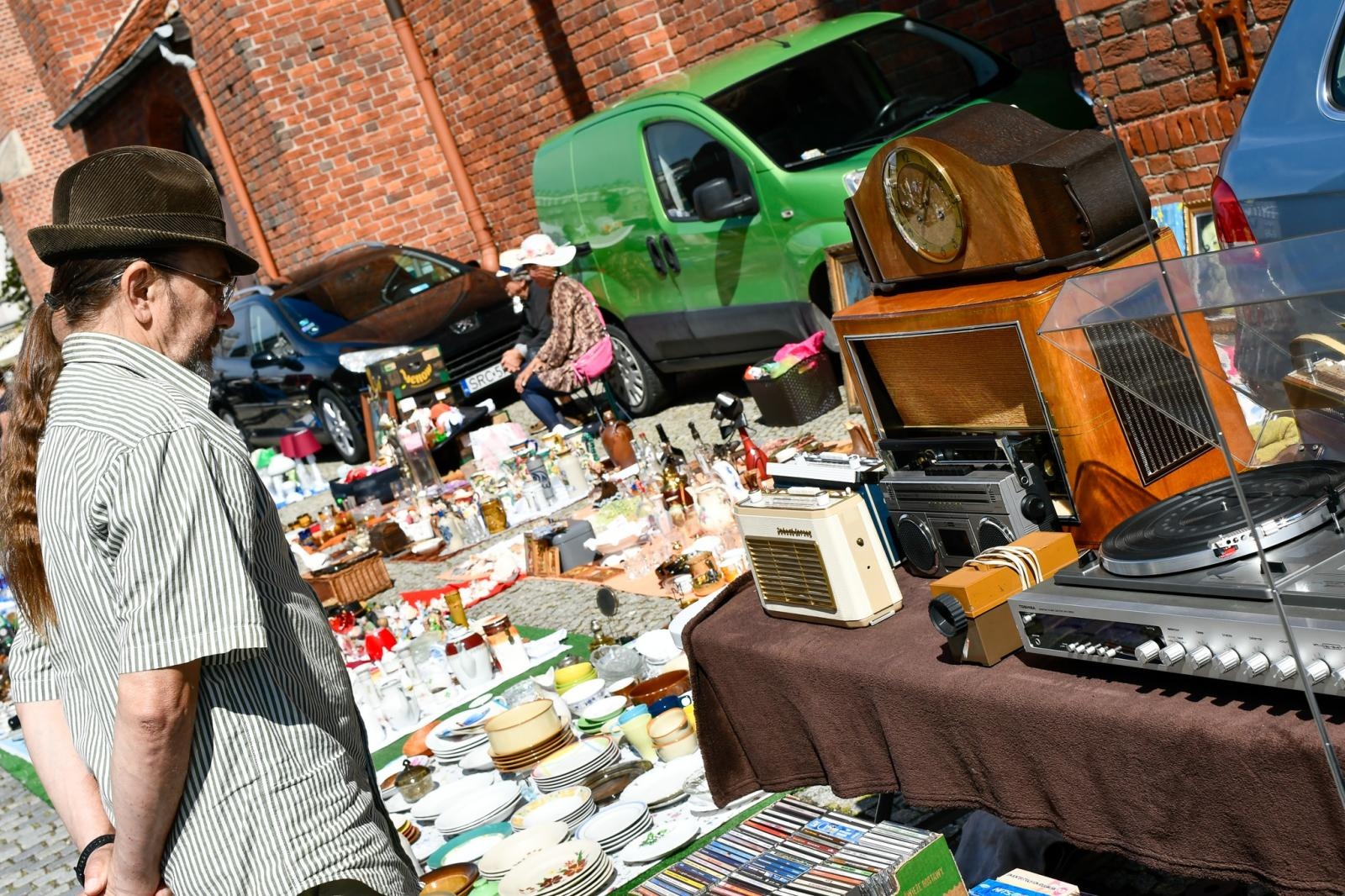 Zdjęcie w galerii na portalu naszraciborz.pl: Targ staroci i bazarek rzeczy używanych, który ma być teraz co miesiąc [FOTO i WIDEO] wiadomości z regionu