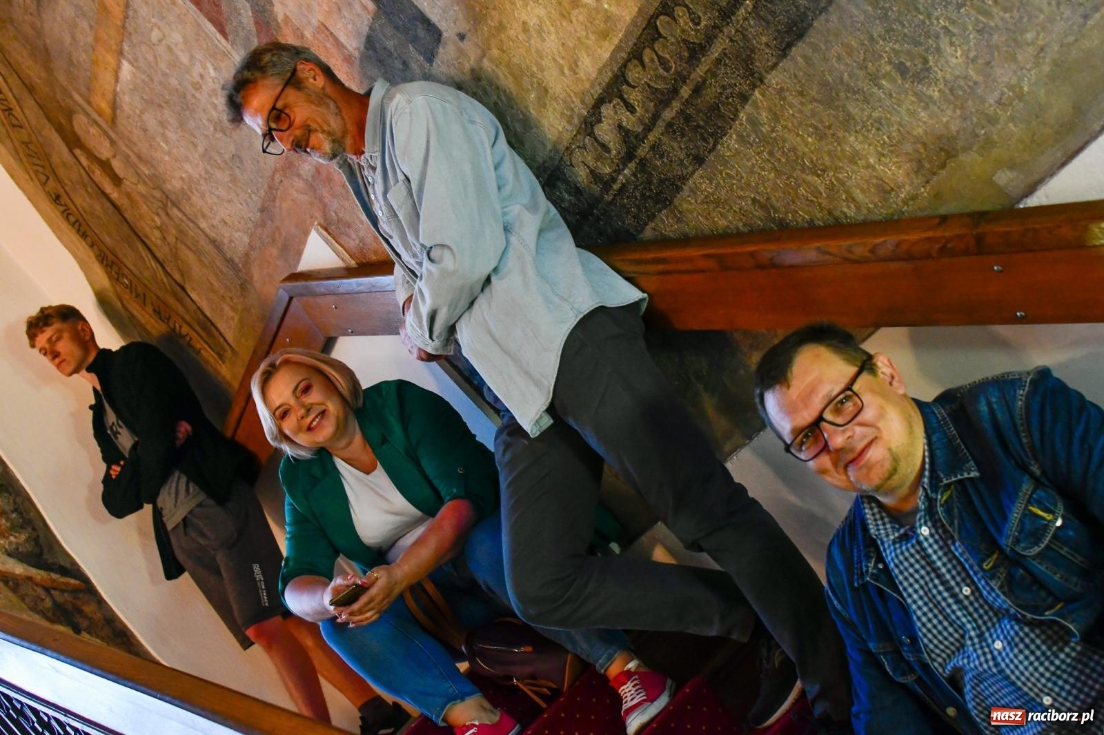 Zdjęcie w galerii na portalu naszraciborz.pl: Huk, muzyka baśniowych światów i archeolożka Egipcjanka. Noc w raciborskim Muzeum wiadomości z regionu