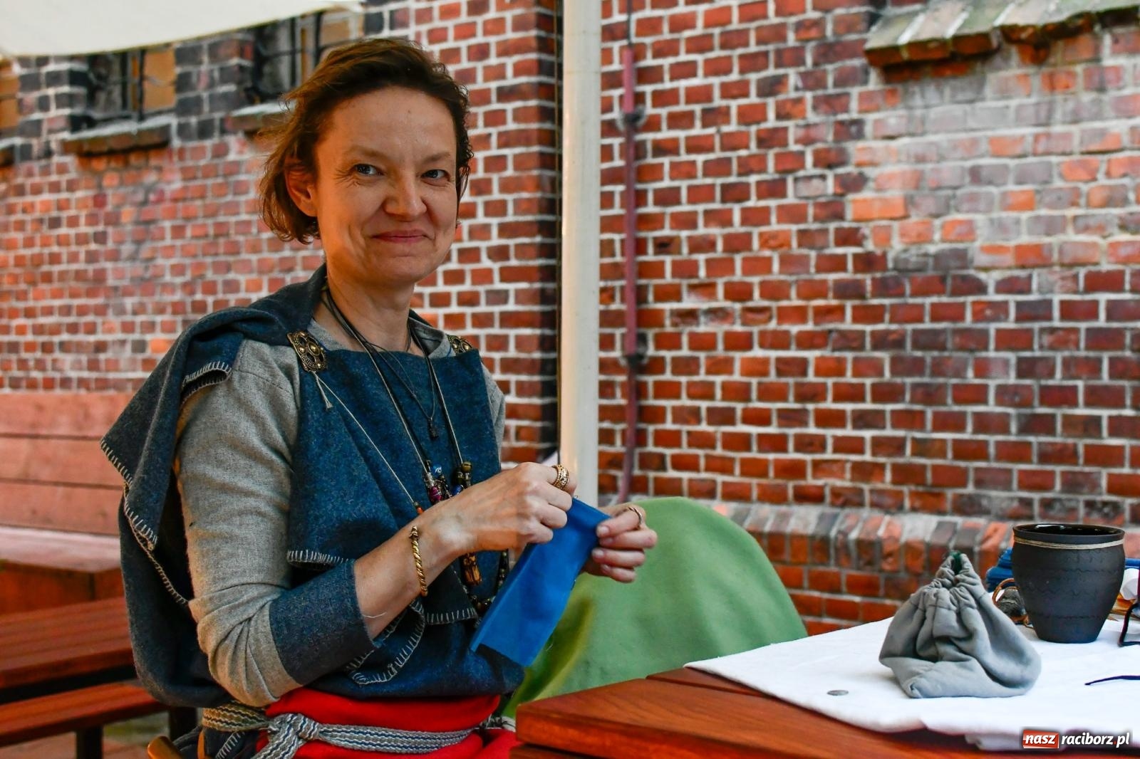 Zdjęcie w galerii na portalu naszraciborz.pl: Huk, muzyka baśniowych światów i archeolożka Egipcjanka. Noc w raciborskim Muzeum wiadomości z regionu