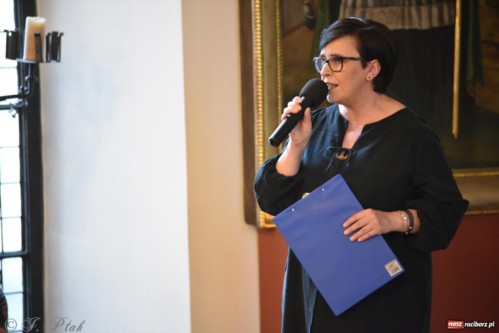 Zdjęcie w galerii na portalu naszraciborz.pl: Huk, muzyka baśniowych światów i archeolożka Egipcjanka. Noc w raciborskim Muzeum wiadomości z regionu