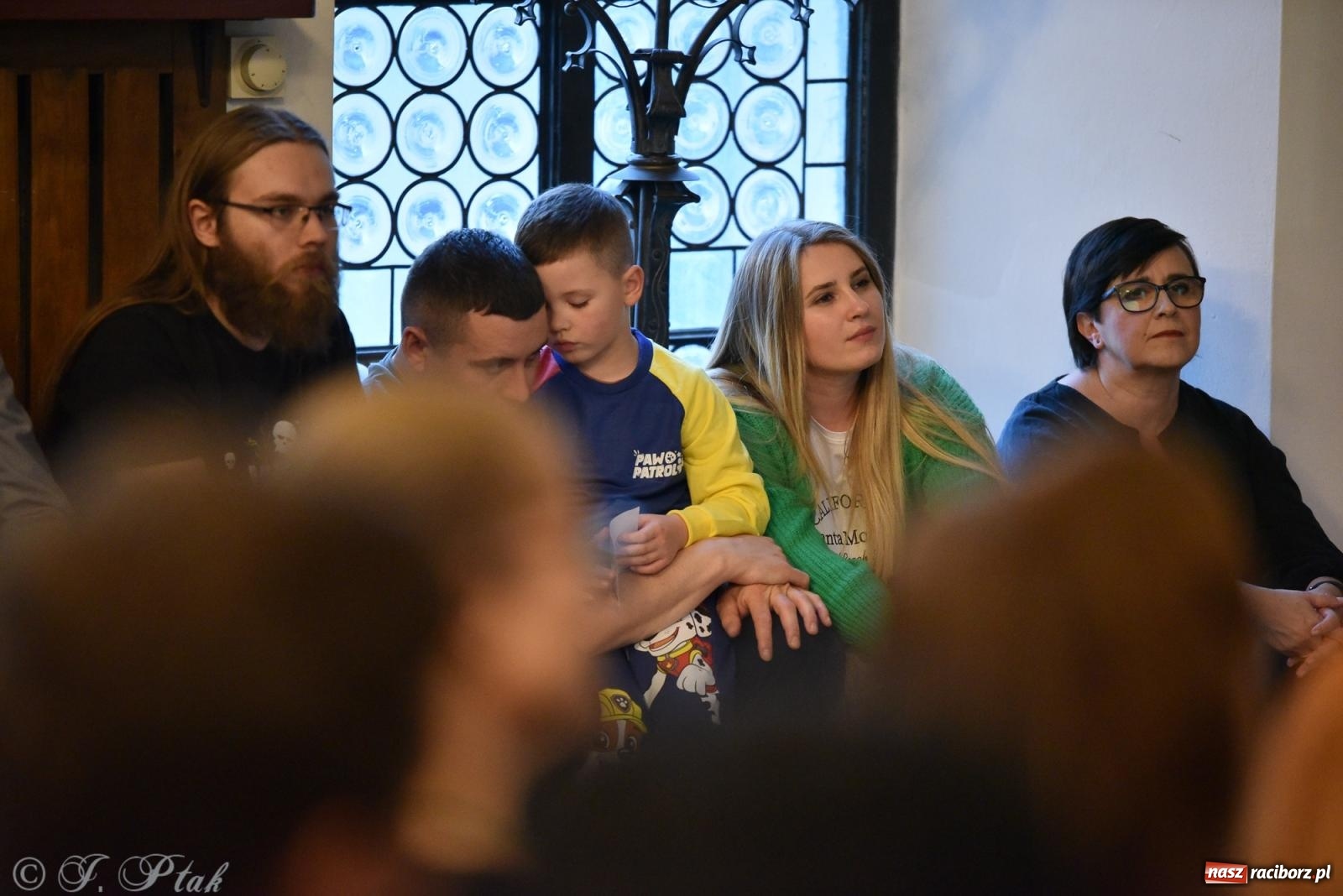 Zdjęcie w galerii na portalu naszraciborz.pl: Huk, muzyka baśniowych światów i archeolożka Egipcjanka. Noc w raciborskim Muzeum wiadomości z regionu