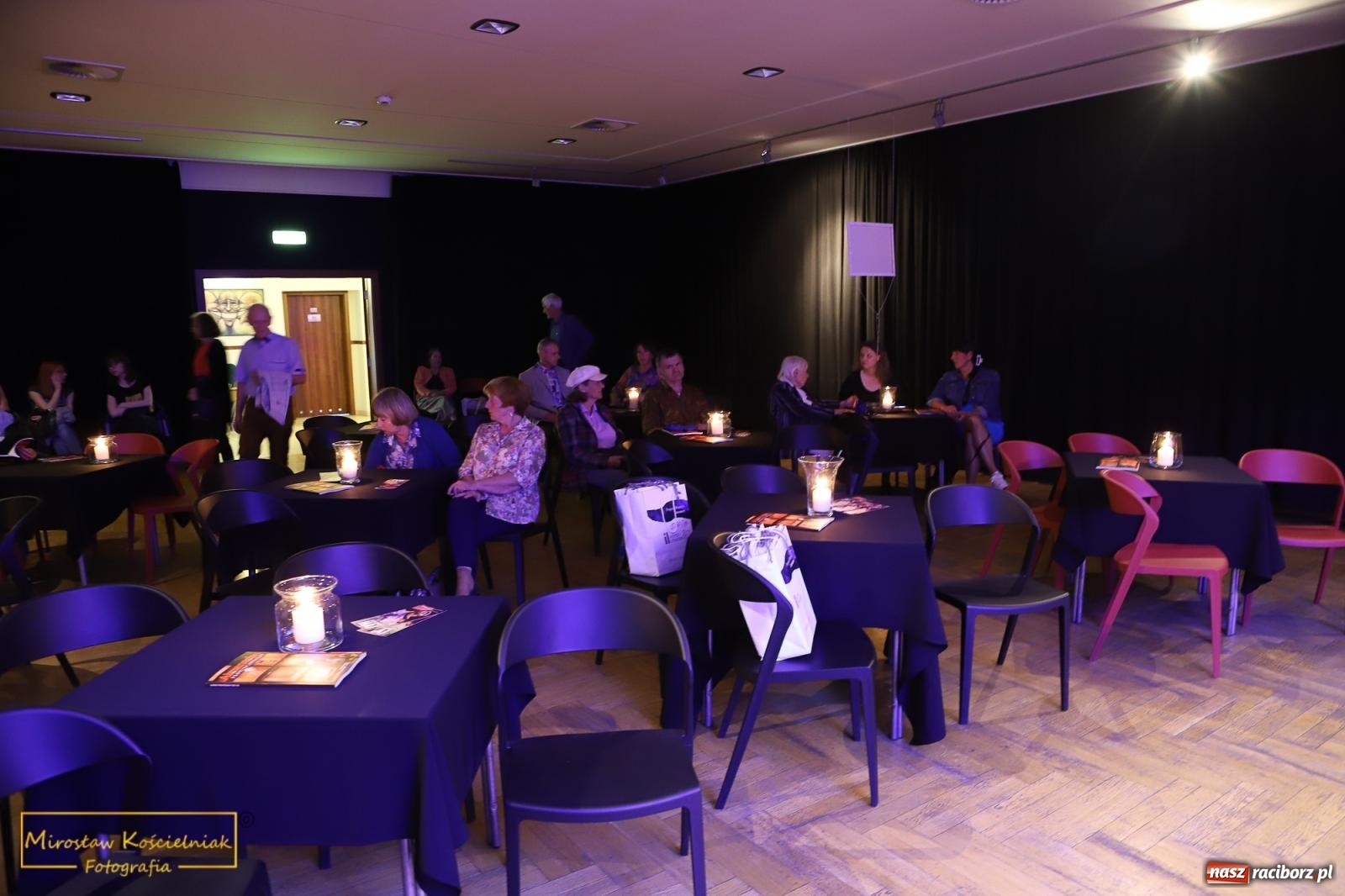 Zdjęcie w galerii na portalu naszraciborz.pl: Almanach Prowincjonalny nr 39 - spotkanie promocyjne w RCK wiadomości z regionu