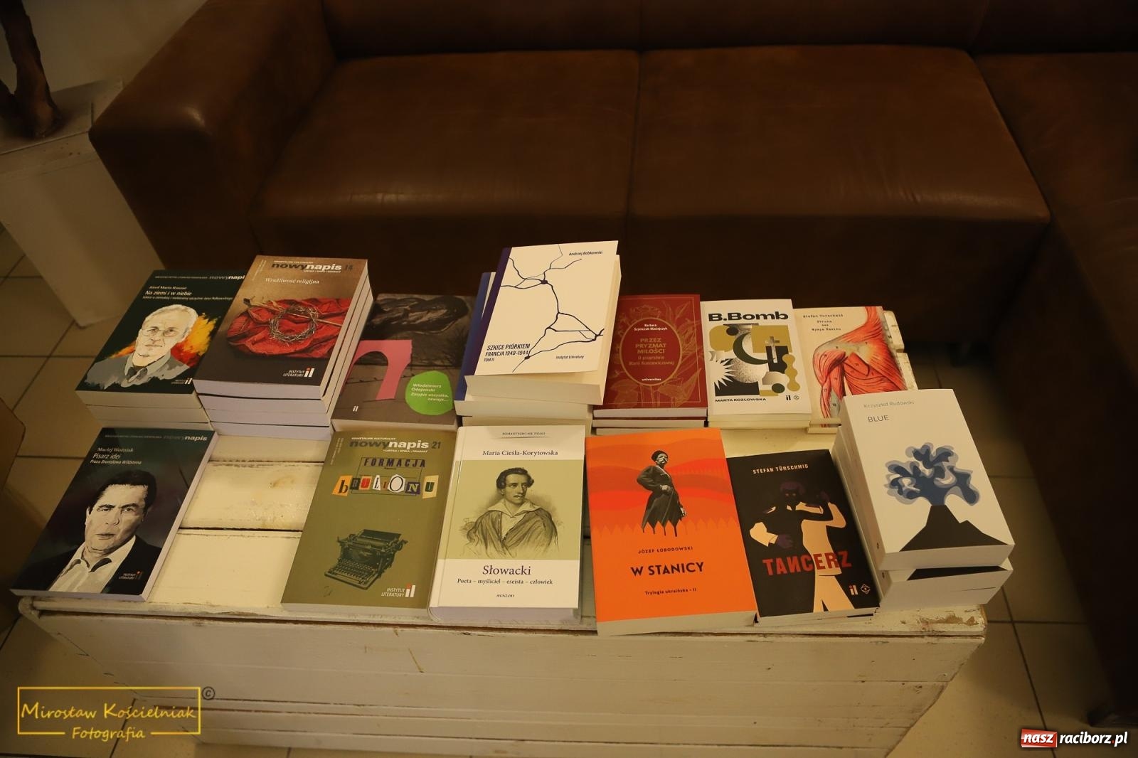 Zdjęcie w galerii na portalu naszraciborz.pl: Almanach Prowincjonalny nr 39 - spotkanie promocyjne w RCK wiadomości z regionu