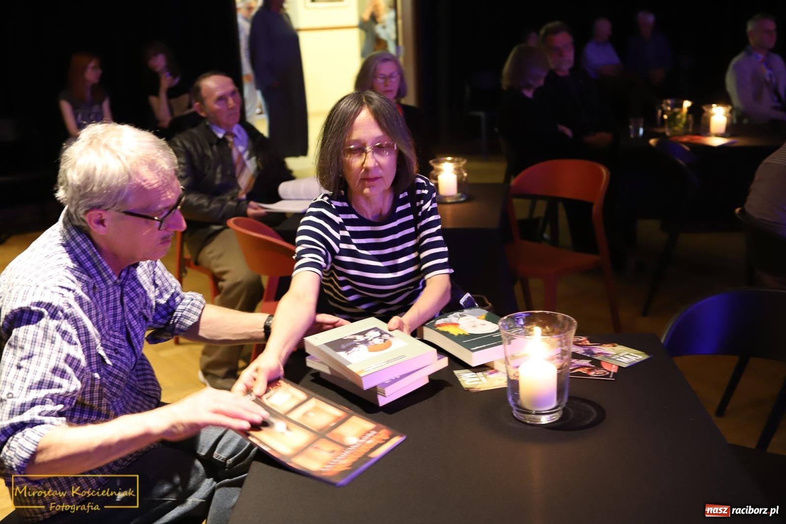 Zdjęcie w galerii na portalu naszraciborz.pl: Almanach Prowincjonalny nr 39 - spotkanie promocyjne w RCK wiadomości z regionu